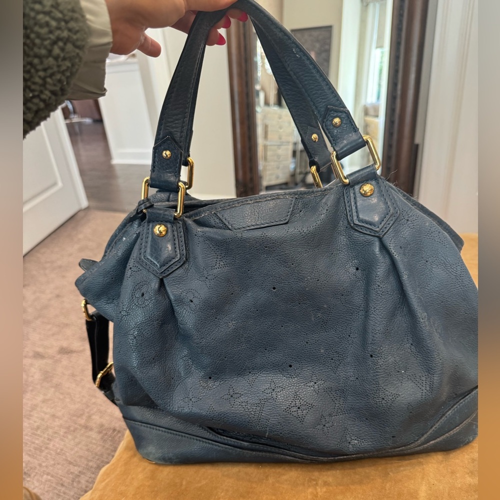 Authentic Louis Vuitton Handbag shoulder bag
